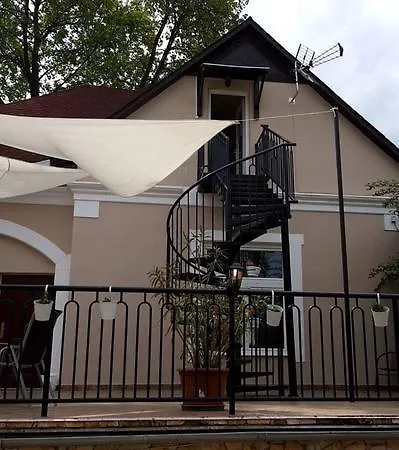 Smeraldo Kastely Szallo * Σίοφοκ