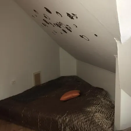 Πανσιόν Smeraldo Kastely Szallo *