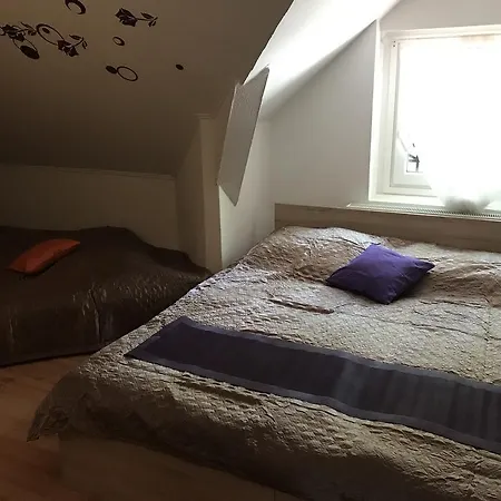 Smeraldo Kastely Szallo Maison d'hôtes *